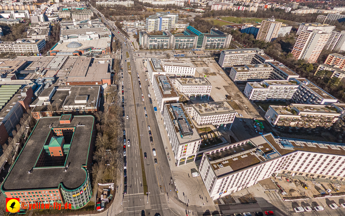 15.02.2023 - Luftbilder Perlach Plaza, Allianz, Wacker, Rentenversicherung, PEP